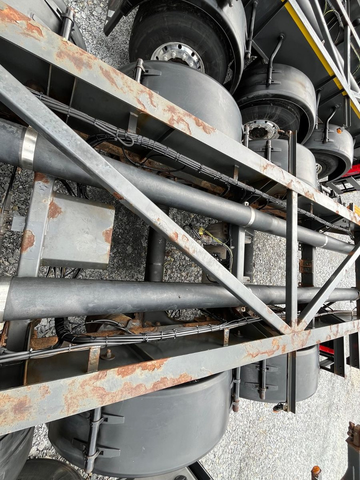 Schwarzmüller S1 R-Serie Tank Chassis ADR SAF Alufelgen - Konteinerveduk/ Tõstukiga poolhaagis: pilt 4 Schwarzmüller S1 R-Serie Tank Chassis ADR SAF Alufelgen - Konteinerveduk/ Tõstukiga poolhaagis: pilt 4