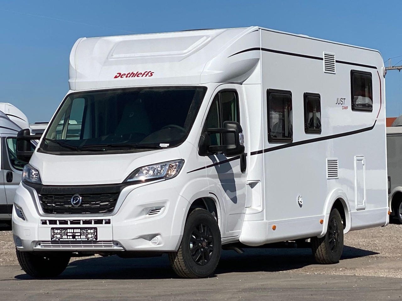 Dethleffs Just Camp T 6812 EB,Hubbett,Längsbetten, Markise - Poolintegreeritud matkaauto: pilt 3 Dethleffs Just Camp T 6812 EB,Hubbett,Längsbetten, Markise - Poolintegreeritud matkaauto: pilt 3