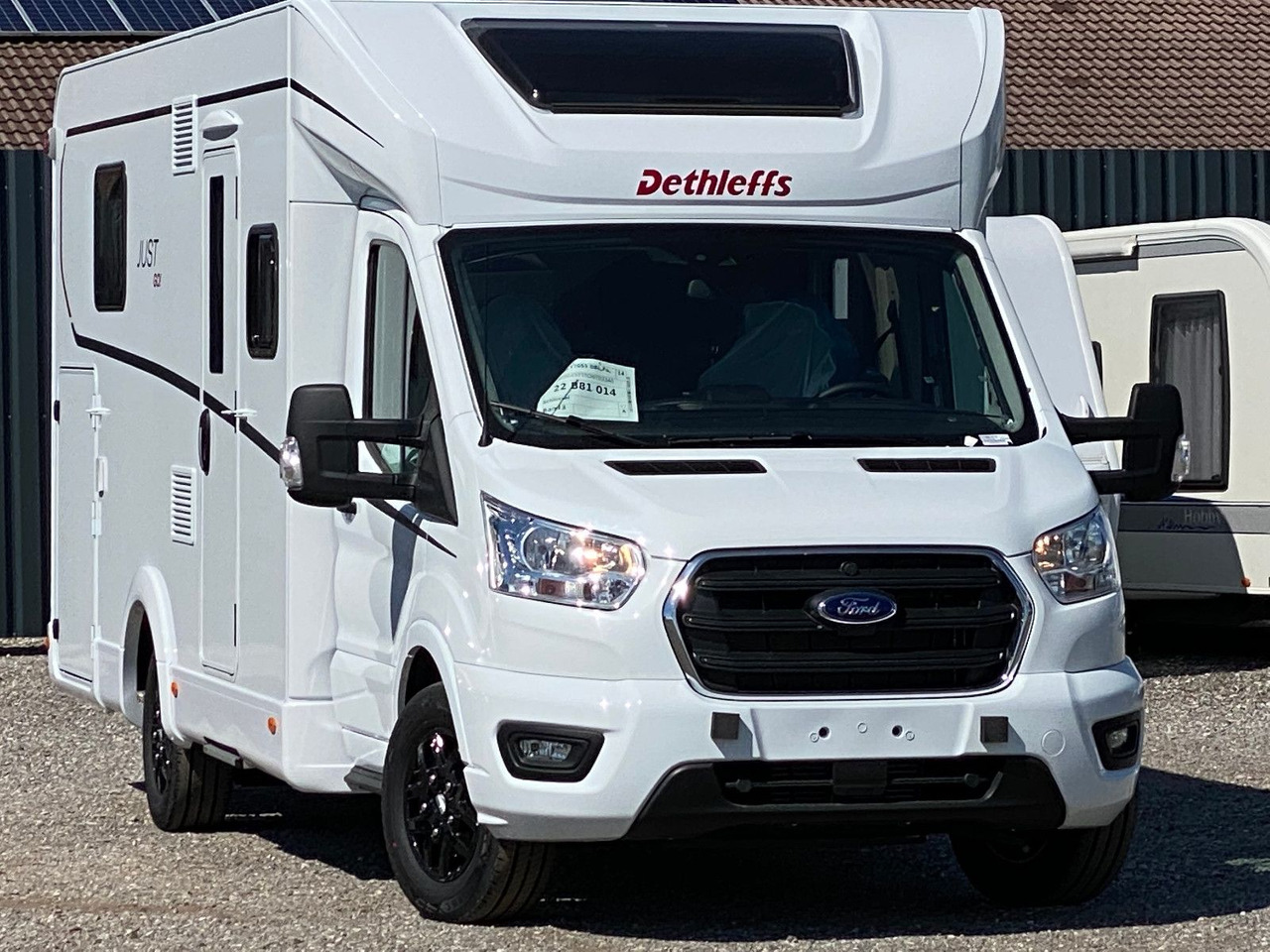 Dethleffs Just Go T 7055 DBL, Automatik, SAT,Navi - Poolintegreeritud matkaauto: pilt 1 Dethleffs Just Go T 7055 DBL, Automatik, SAT,Navi - Poolintegreeritud matkaauto: pilt 1