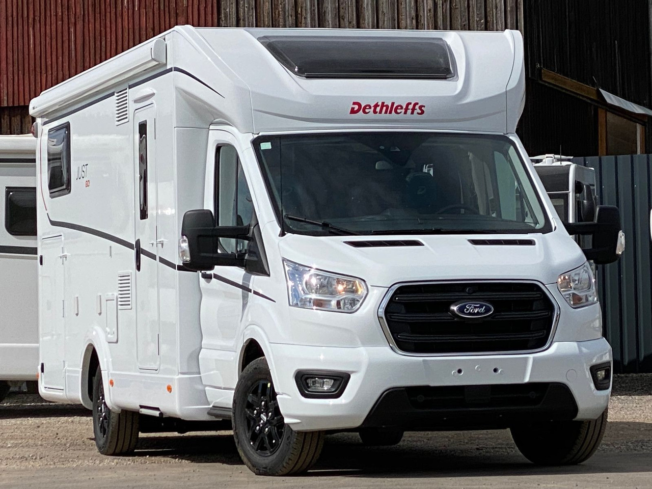 Dethleffs Just Go T 7055 EB, Hubbett, Markise, Navi+RFK - Poolintegreeritud matkaauto: pilt 1 Dethleffs Just Go T 7055 EB, Hubbett, Markise, Navi+RFK - Poolintegreeritud matkaauto: pilt 1