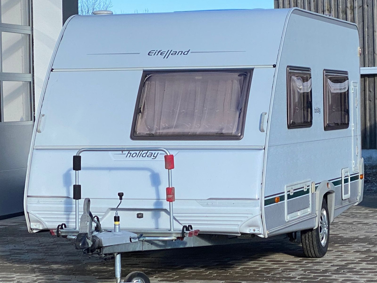 Eifelland 395 - Haagissuvila: pilt 3 Eifelland 395 - Haagissuvila: pilt 3