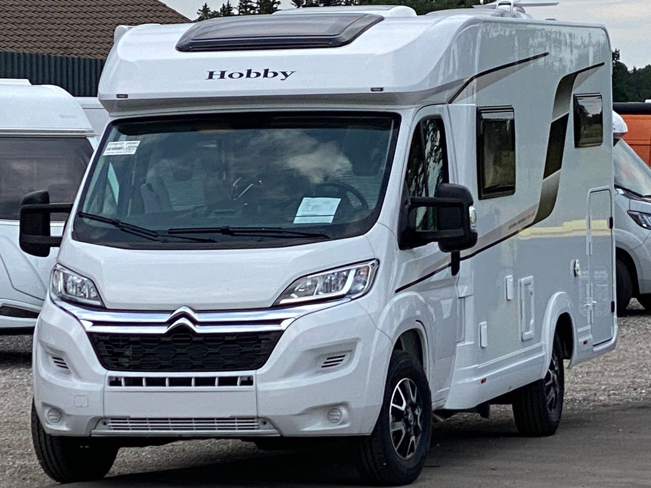 Hobby Optima Ontour Edition V65 GE Navi Markise SAT - Poolintegreeritud matkaauto: pilt 1 Hobby Optima Ontour Edition V65 GE Navi Markise SAT - Poolintegreeritud matkaauto: pilt 1