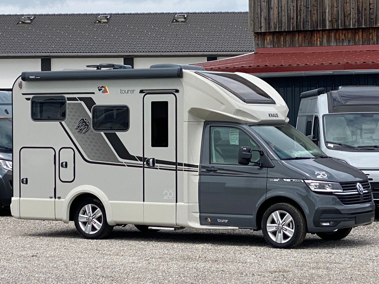 Knaus TOURER Vansation 500 MQ,4 Personen,AHK,slidebett - Poolintegreeritud matkaauto: pilt 1 Knaus TOURER Vansation 500 MQ,4 Personen,AHK,slidebett - Poolintegreeritud matkaauto: pilt 1