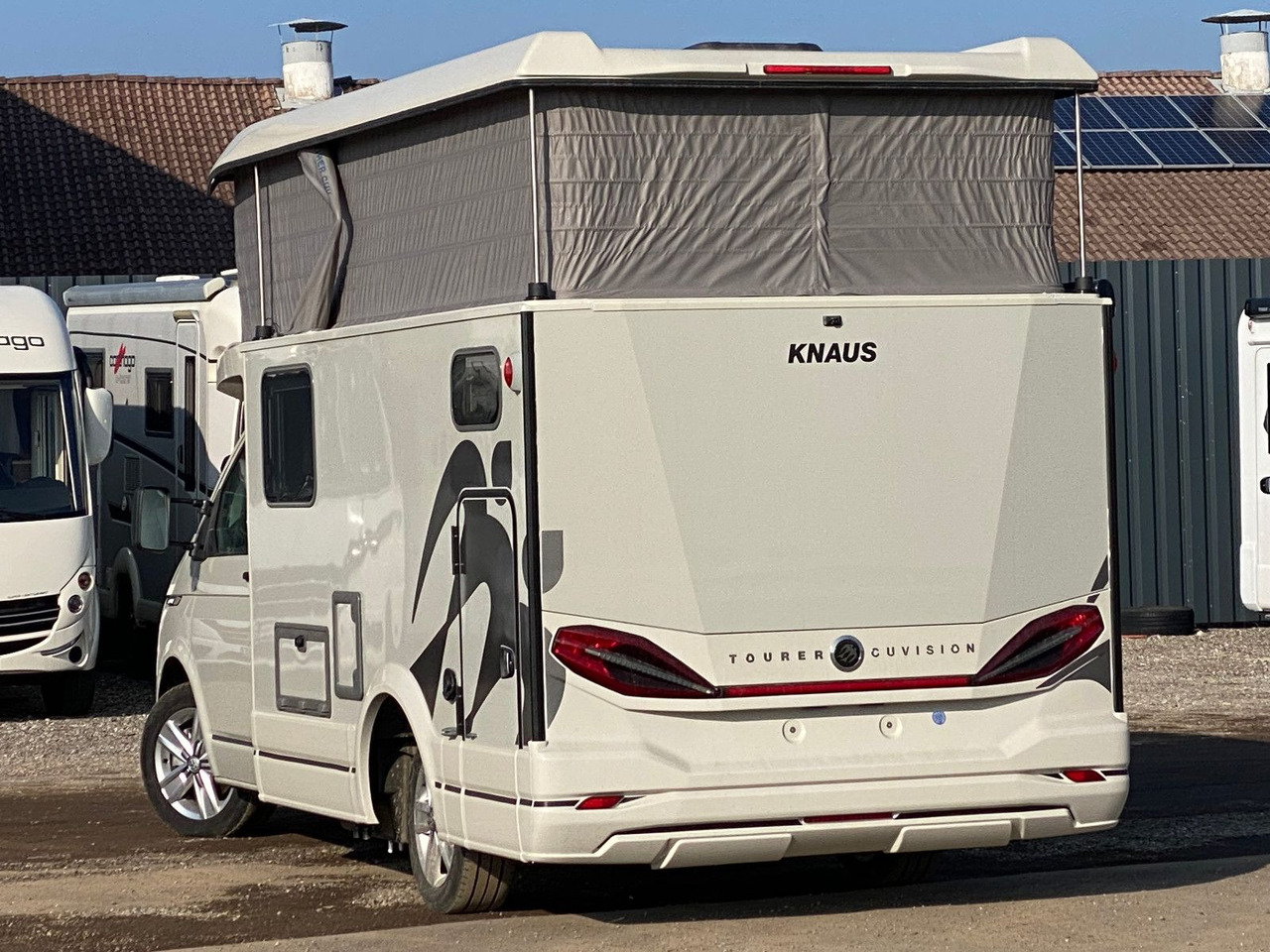 Knaus Tourer CUV 500 MQ CUVISION ohne Slide Bett - Poolintegreeritud matkaauto: pilt 5 Knaus Tourer CUV 500 MQ CUVISION ohne Slide Bett - Poolintegreeritud matkaauto: pilt 5