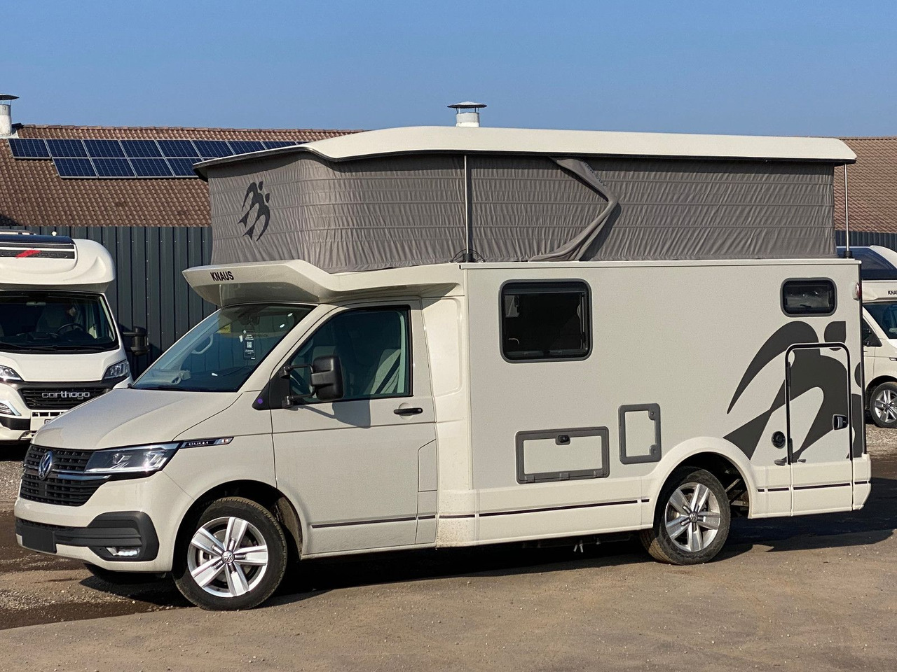 Knaus Tourer CUV 500 MQ CUVISION ohne Slide Bett - Poolintegreeritud matkaauto: pilt 4 Knaus Tourer CUV 500 MQ CUVISION ohne Slide Bett - Poolintegreeritud matkaauto: pilt 4
