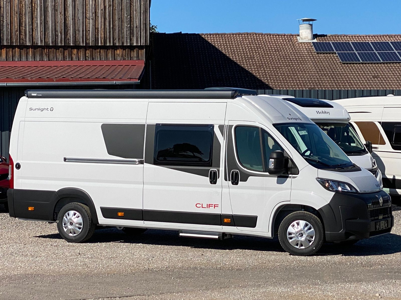Sunlight Cliff 640 mit Längsbetten,Modell 25 - Campervan: pilt 2 Sunlight Cliff 640 mit Längsbetten,Modell 25 - Campervan: pilt 2