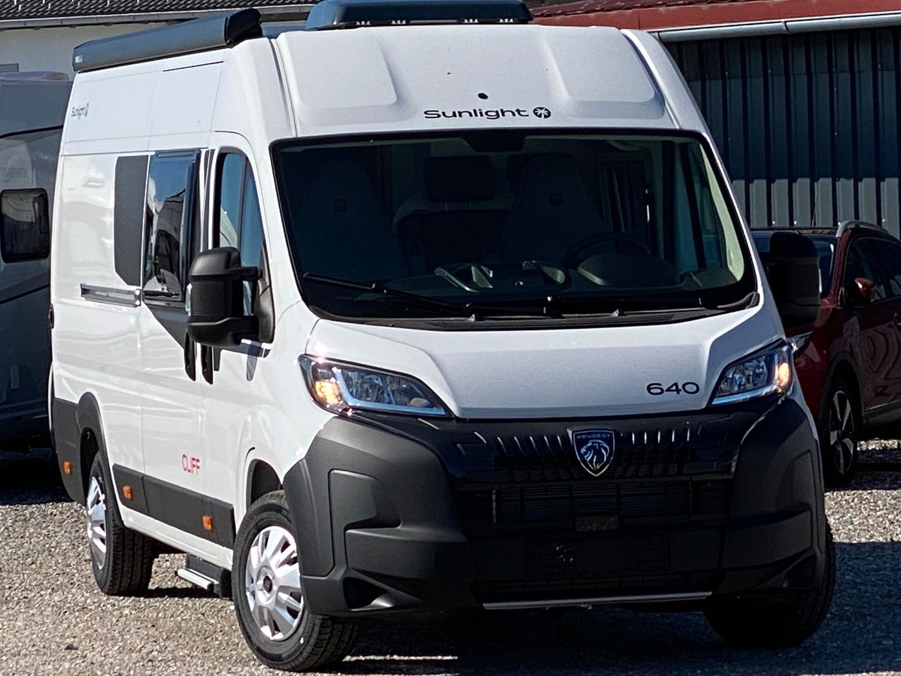 Sunlight Cliff 640 mit Längsbetten,Modell 25 - Campervan: pilt 1 Sunlight Cliff 640 mit Längsbetten,Modell 25 - Campervan: pilt 1