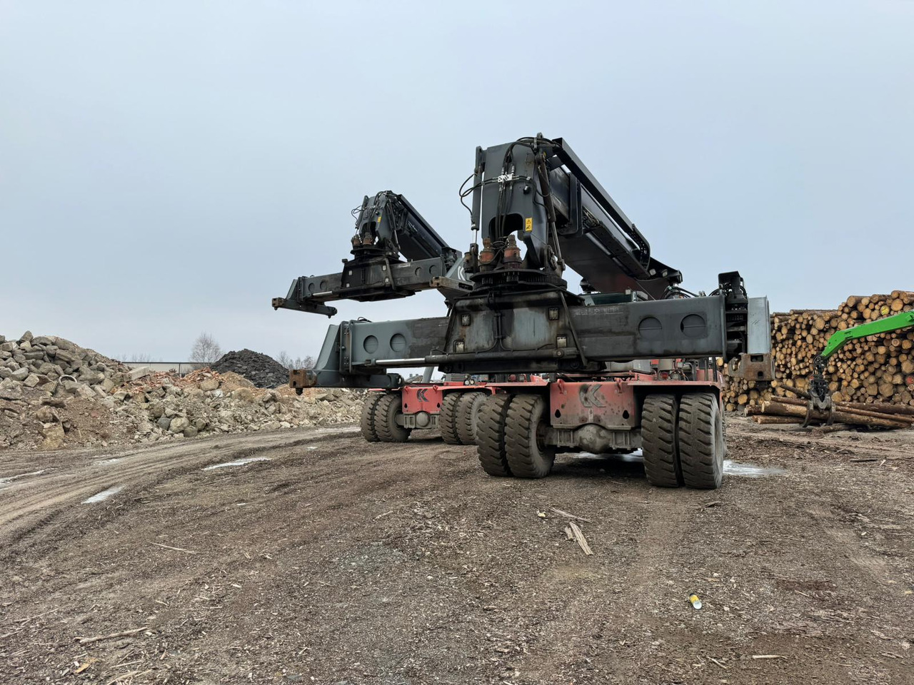 KALMAR DRF420-60S5 BJ: 2007 BStd: 32773h - Konteinerite käitleja: pilt 2 KALMAR DRF420-60S5 BJ: 2007 BStd: 32773h - Konteinerite käitleja: pilt 2