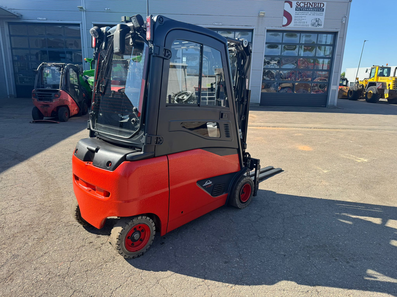 LINDE E20PHL-02 Elektro Triplex Kabine Heizung integriertes Ladegerät - Elektritõstuk: pilt 3 LINDE E20PHL-02 Elektro Triplex Kabine Heizung integriertes Ladegerät - Elektritõstuk: pilt 3
