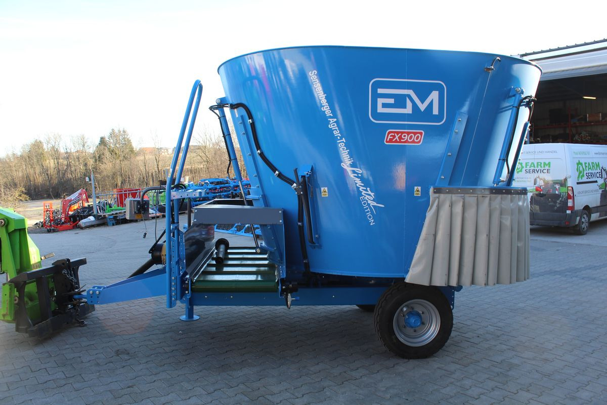 Euromilk Futtermischwagen Rino FX 900 Compact - Söödasegamisvanker: pilt 1 Euromilk Futtermischwagen Rino FX 900 Compact - Söödasegamisvanker: pilt 1