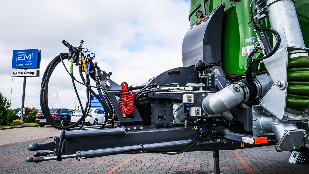 Euromilk Pumpass PX 27000-Tridem-Fendt grün - Lägapütt: pilt 4 Euromilk Pumpass PX 27000-Tridem-Fendt grün - Lägapütt: pilt 4