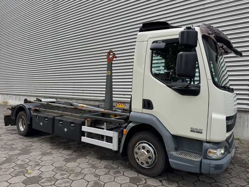 DAF LF 45.180 / Hook System / Manual / TUV: 11-2025 / Belgium Truck - Konkstõstukiga veoauto: pilt 2 DAF LF 45.180 / Hook System / Manual / TUV: 11-2025 / Belgium Truck - Konkstõstukiga veoauto: pilt 2