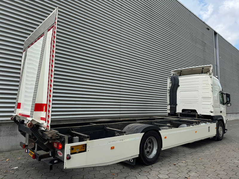 Volvo FM 330 XL EEV / I-Shift / VEB+ / 334.000..KM!! / Tail Lift / NL Truck - Konteinerveduk/ Tõstukiga veoauto: pilt 3 Volvo FM 330 XL EEV / I-Shift / VEB+ / 334.000..KM!! / Tail Lift / NL Truck - Konteinerveduk/ Tõstukiga veoauto: pilt 3