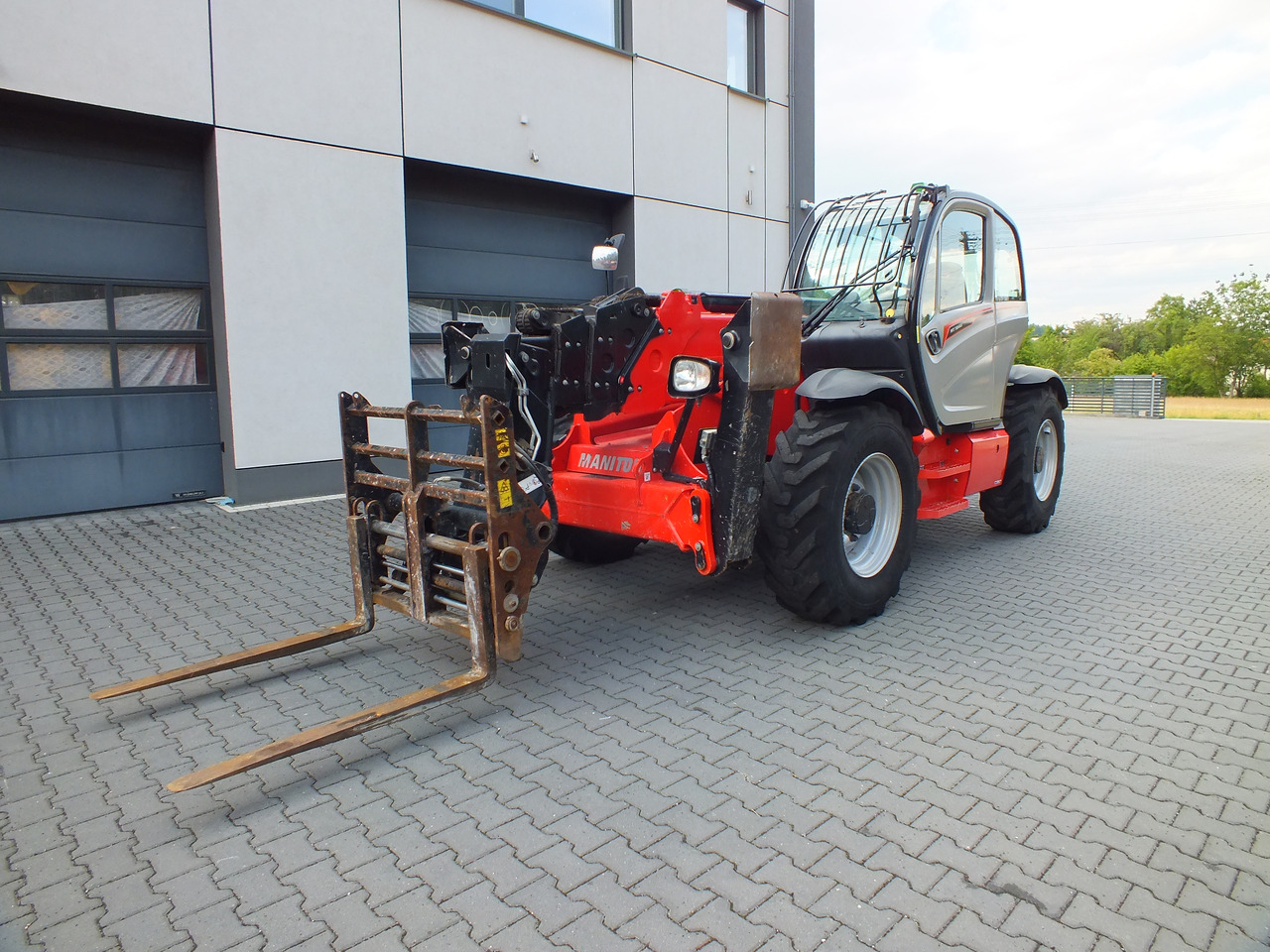 MANITOU MT1840 - Teleskooprataslaadur - Ekskavaator: pilt 1 MANITOU MT1840 - Teleskooprataslaadur - Ekskavaator: pilt 1