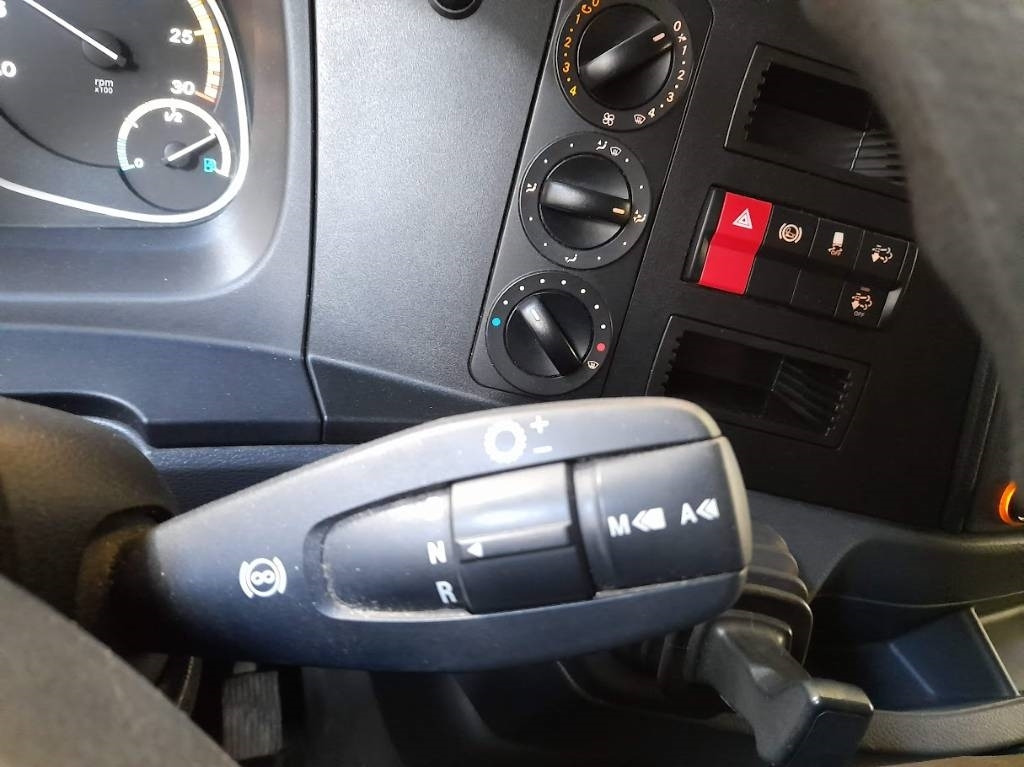 Mercedes-Benz Atego 821 - Külmutiga veoauto: pilt 5 Mercedes-Benz Atego 821 - Külmutiga veoauto: pilt 5