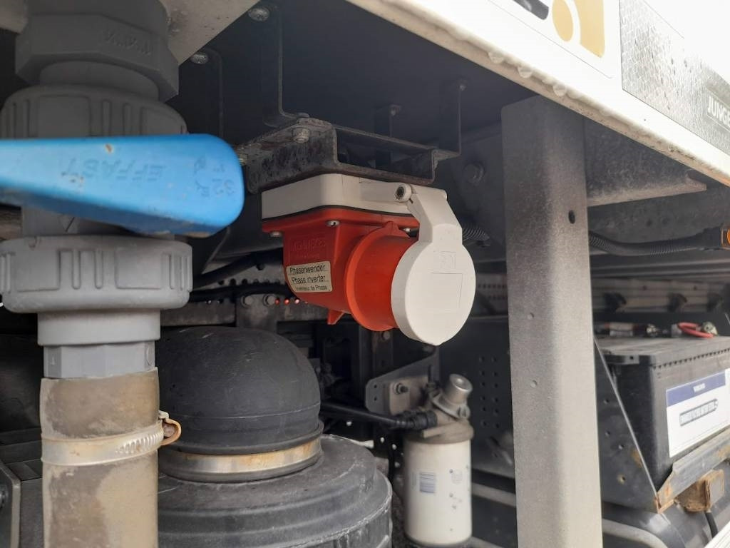 Volvo FL 210 - Külmutiga veoauto: pilt 3 Volvo FL 210 - Külmutiga veoauto: pilt 3