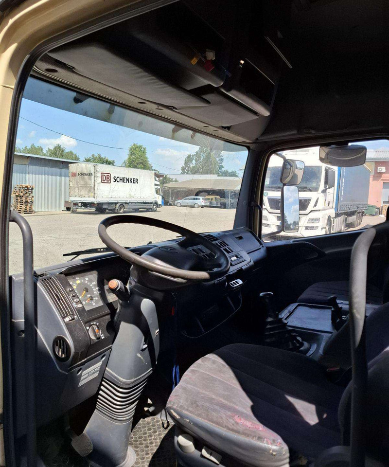 Mercedes-Benz Atego - Tent veoauto: pilt 4 Mercedes-Benz Atego - Tent veoauto: pilt 4
