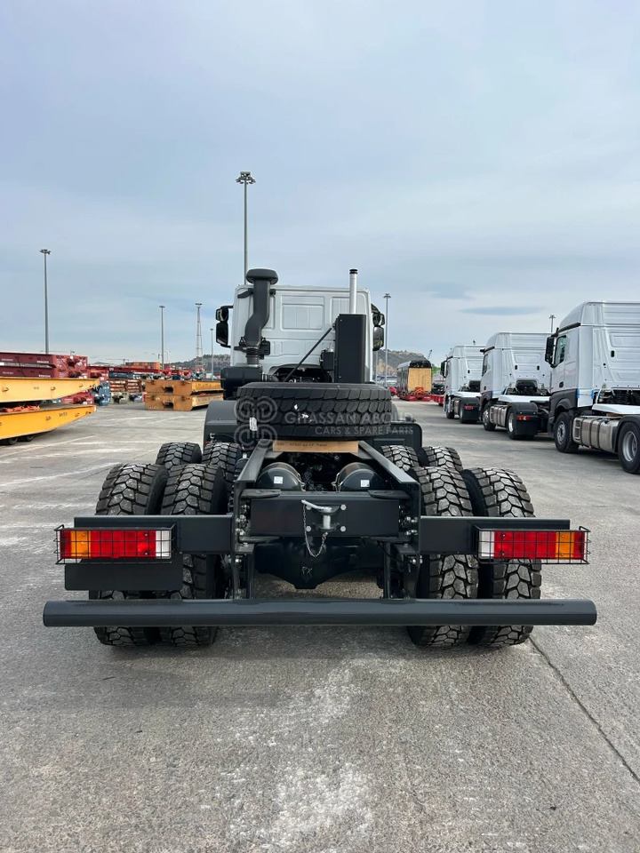 ASTRA HD9 8x4 CHASSIS - Barcelona Stock - Kabiinišassiiga veoauto: pilt 2 ASTRA HD9 8x4 CHASSIS - Barcelona Stock - Kabiinišassiiga veoauto: pilt 2