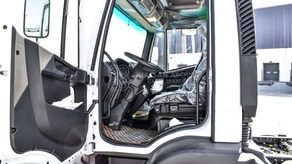 Kabiinišassiiga veoauto IVECO EUROCARGO ML180 Chassis 4×2, 19 Ton Approx. MY25: pilt 10