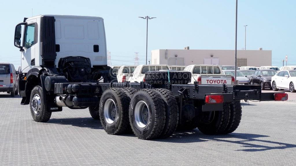 IVECO T-WAY Chassis 6×6 AD380T47WH WHEELBASE 4500 MY25 - Kabiinišassiiga veoauto: pilt 4 IVECO T-WAY Chassis 6×6 AD380T47WH WHEELBASE 4500 MY25 - Kabiinišassiiga veoauto: pilt 4