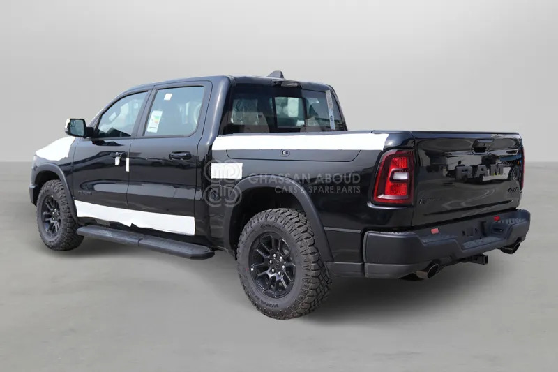 Ram 1500 4X4 Crew - Pikap, Meeskonnaauto: pilt 4 Ram 1500 4X4 Crew - Pikap, Meeskonnaauto: pilt 4