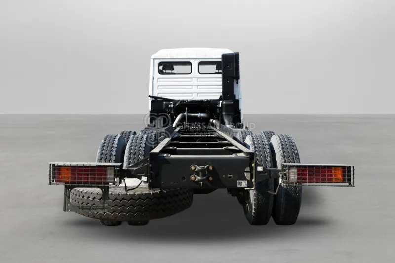 Shacman 6x4 F3000 Chassis - Kabiinišassiiga veoauto: pilt 2 Shacman 6x4 F3000 Chassis - Kabiinišassiiga veoauto: pilt 2