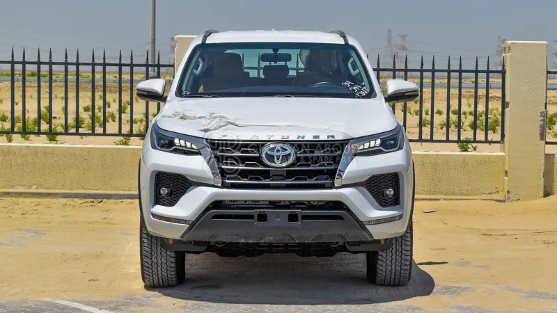 Toyota Fortuner 4x4 - Maastur: pilt 2 Toyota Fortuner 4x4 - Maastur: pilt 2