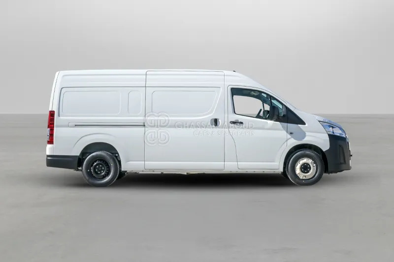 Toyota Hiace HIGH ROOF - Väike kaubik: pilt 2 Toyota Hiace HIGH ROOF - Väike kaubik: pilt 2