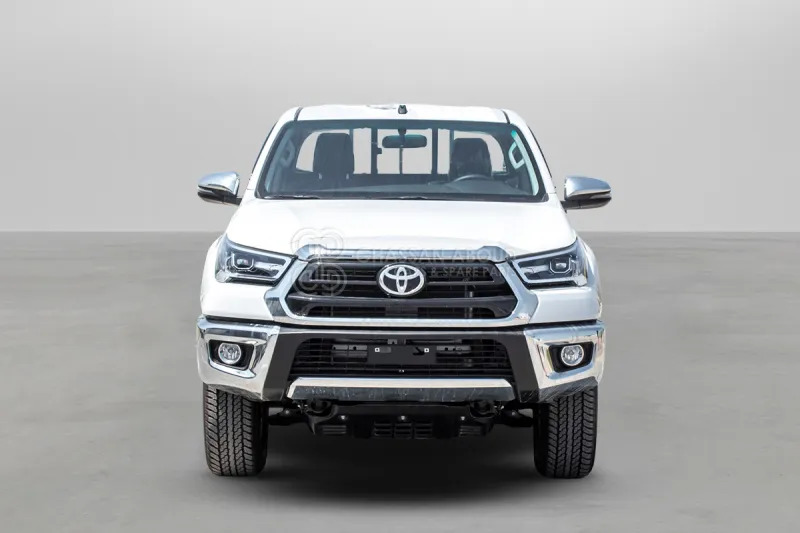 Toyota Hilux 4X4 Double Cabin - Pikap, Meeskonnaauto: pilt 2 Toyota Hilux 4X4 Double Cabin - Pikap, Meeskonnaauto: pilt 2