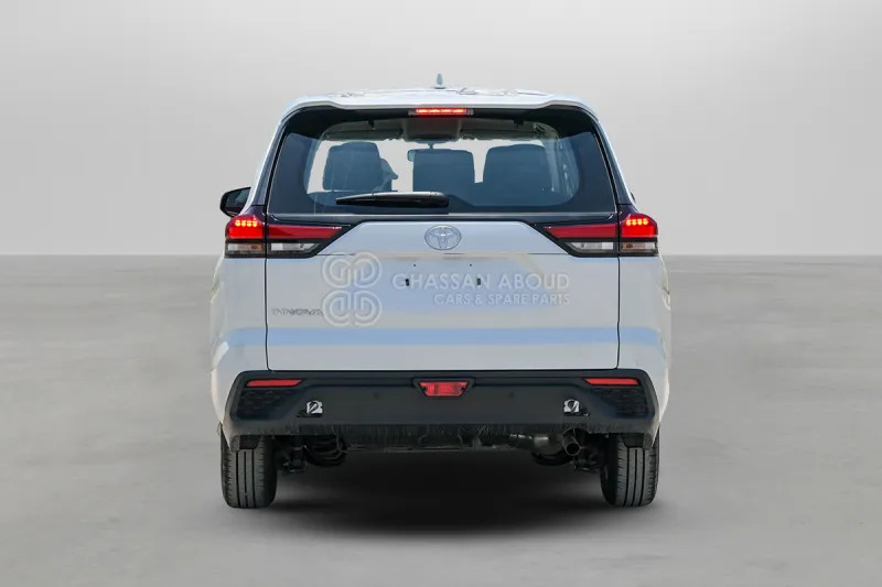 Toyota Innova - Maastur: pilt 5 Toyota Innova - Maastur: pilt 5