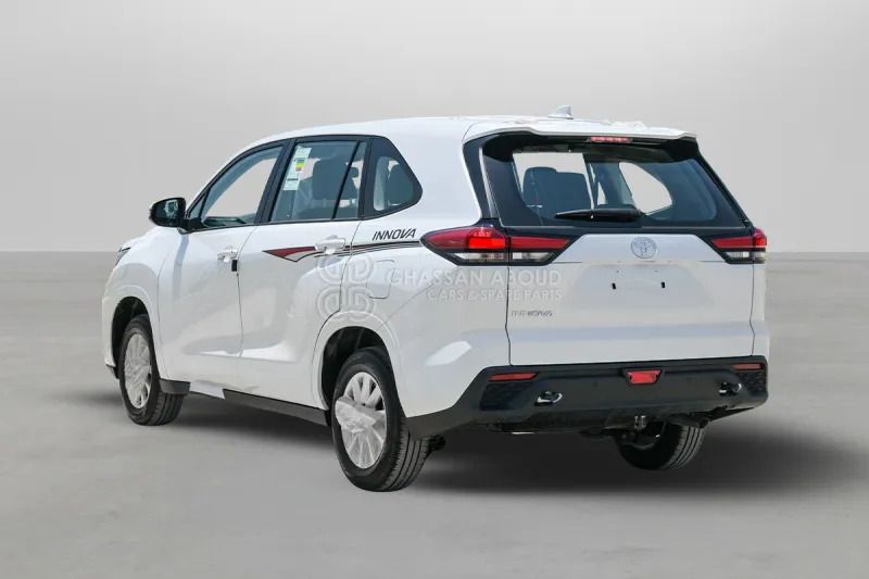 Toyota Innova - Maastur: pilt 4 Toyota Innova - Maastur: pilt 4