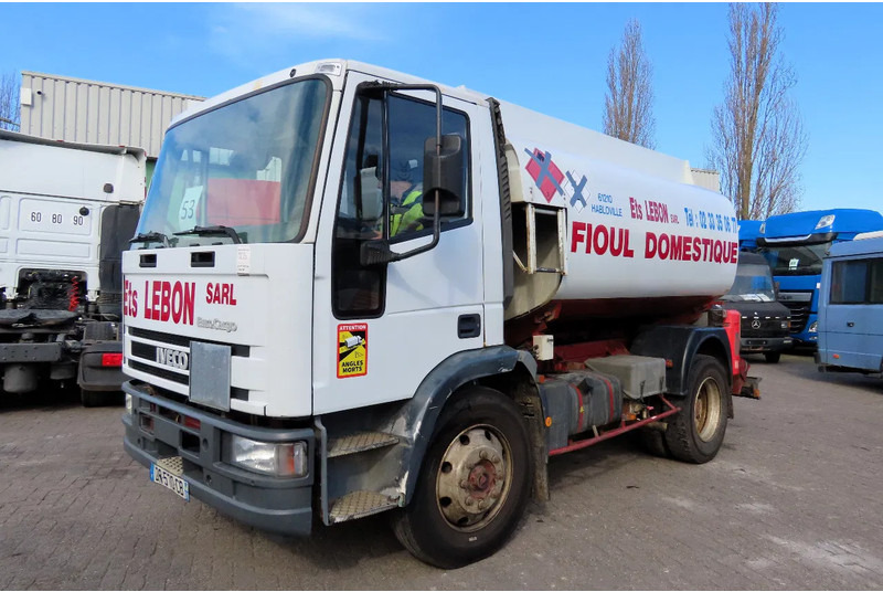 Iveco Eurocargo FUEL (DIESEL/PETROL) 8000 LITERS, COMP: 3500L,1000L, 3500L - Tsisternauto, Kraanaga veoauto: pilt 1 Iveco Eurocargo FUEL (DIESEL/PETROL) 8000 LITERS, COMP: 3500L,1000L, 3500L - Tsisternauto, Kraanaga veoauto: pilt 1