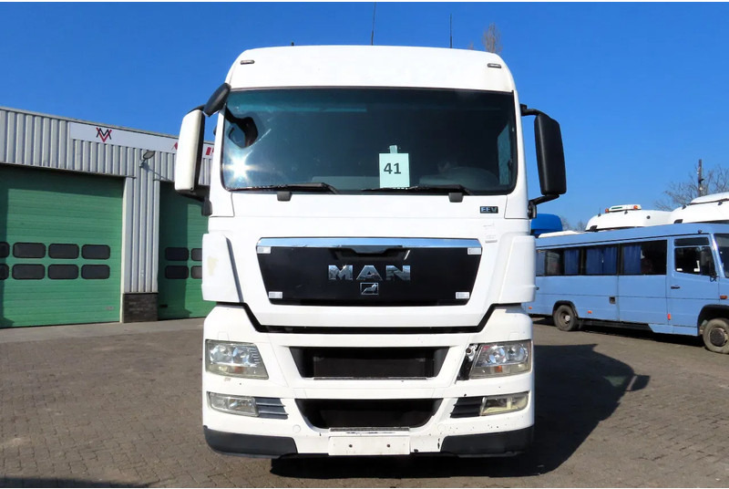 MAN TGX 14.440 EVV EURO5, RETARDER, FRIGO, 2 beds - Sadulveok: pilt 3 MAN TGX 14.440 EVV EURO5, RETARDER, FRIGO, 2 beds - Sadulveok: pilt 3