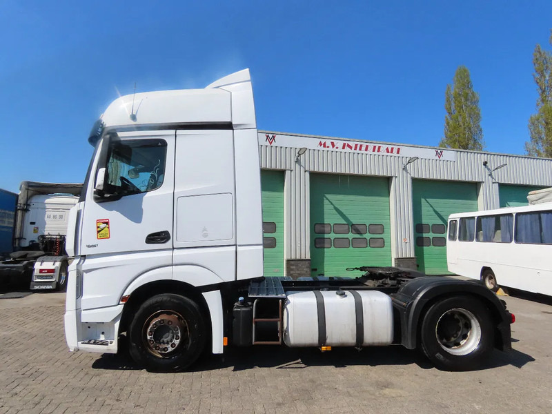Mercedes-Benz Actros 1851 EURO EVV, 831300 km original! RETARDER, 2 tanks - Sadulveok: pilt 5 Mercedes-Benz Actros 1851 EURO EVV, 831300 km original! RETARDER, 2 tanks - Sadulveok: pilt 5