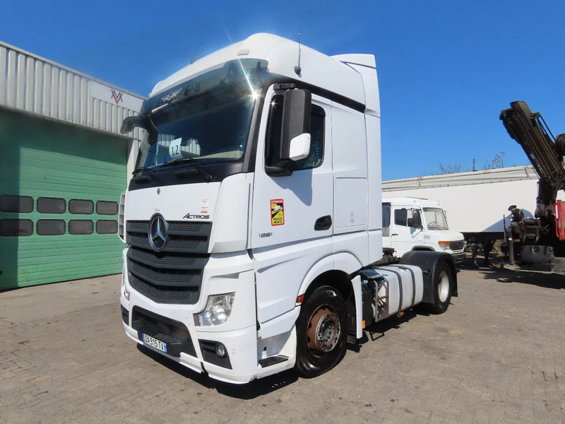 Mercedes-Benz Actros 1851 RETARDER, EVV, 831300 km original! RETARDER, 2 tanks - Sadulveok: pilt 4 Mercedes-Benz Actros 1851 RETARDER, EVV, 831300 km original! RETARDER, 2 tanks - Sadulveok: pilt 4