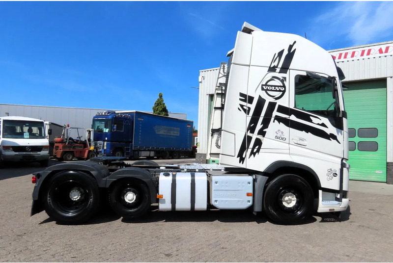 Volvo FH 500 YV2RT40C3JB860437 EURO6, 6x2, 2 tanks, - Sadulveok: pilt 4 Volvo FH 500 YV2RT40C3JB860437 EURO6, 6x2, 2 tanks, - Sadulveok: pilt 4