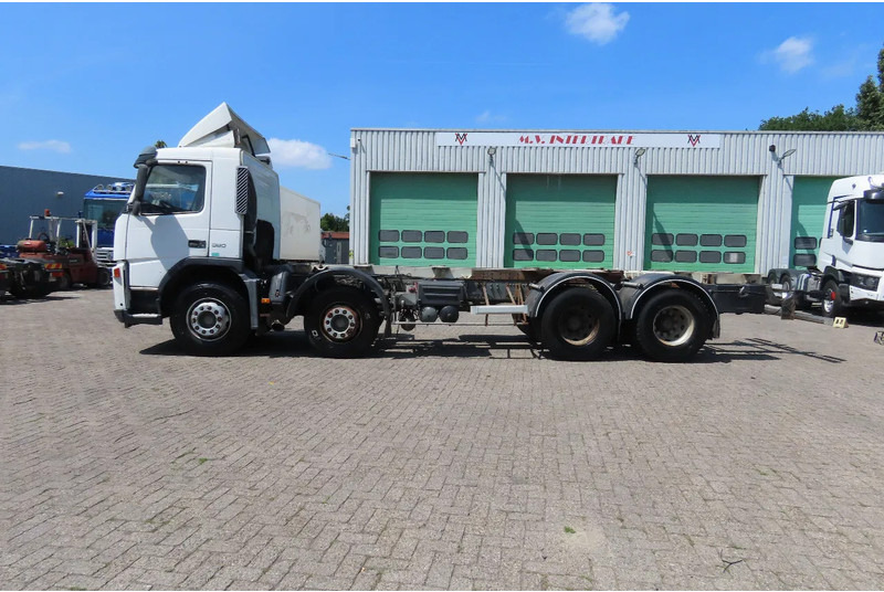 Volvo FM 380 8x4 FULL SPRING. 100% condition! - Kabiinišassiiga veoauto: pilt 4 Volvo FM 380 8x4 FULL SPRING. 100% condition! - Kabiinišassiiga veoauto: pilt 4