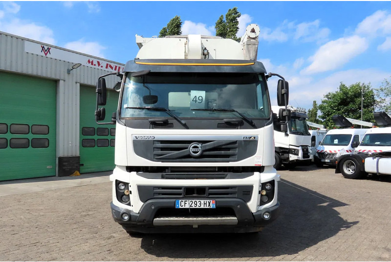 Volvo FMX 450 8x4 AUGER, radio control, 7 COMP. Full Volvo Service! . EXCELLENT condition - Tsisternauto: pilt 4 Volvo FMX 450 8x4 AUGER, radio control, 7 COMP. Full Volvo Service! . EXCELLENT condition - Tsisternauto: pilt 4