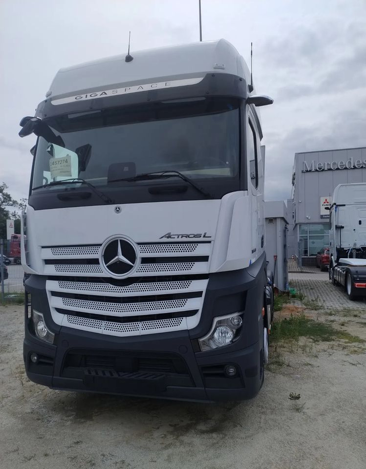 Mercedes-Benz Actros - Sadulveok: pilt 1 Mercedes-Benz Actros - Sadulveok: pilt 1