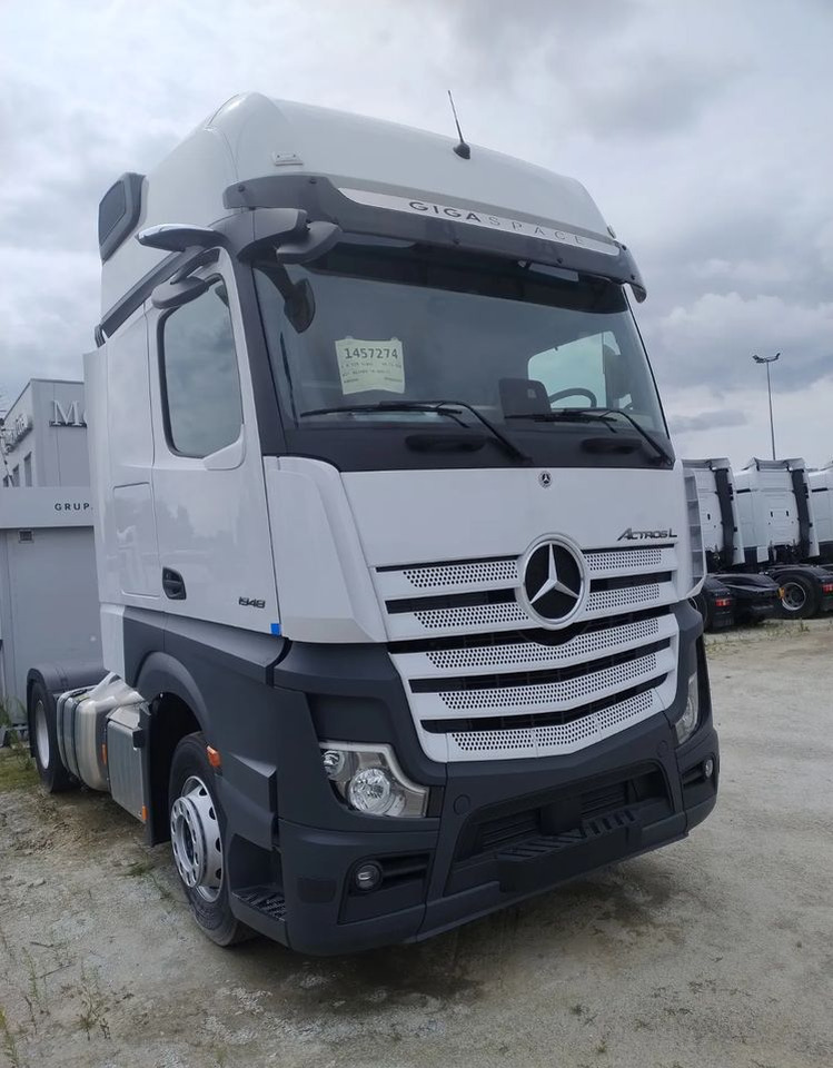 Mercedes-Benz Actros - Sadulveok: pilt 2 Mercedes-Benz Actros - Sadulveok: pilt 2