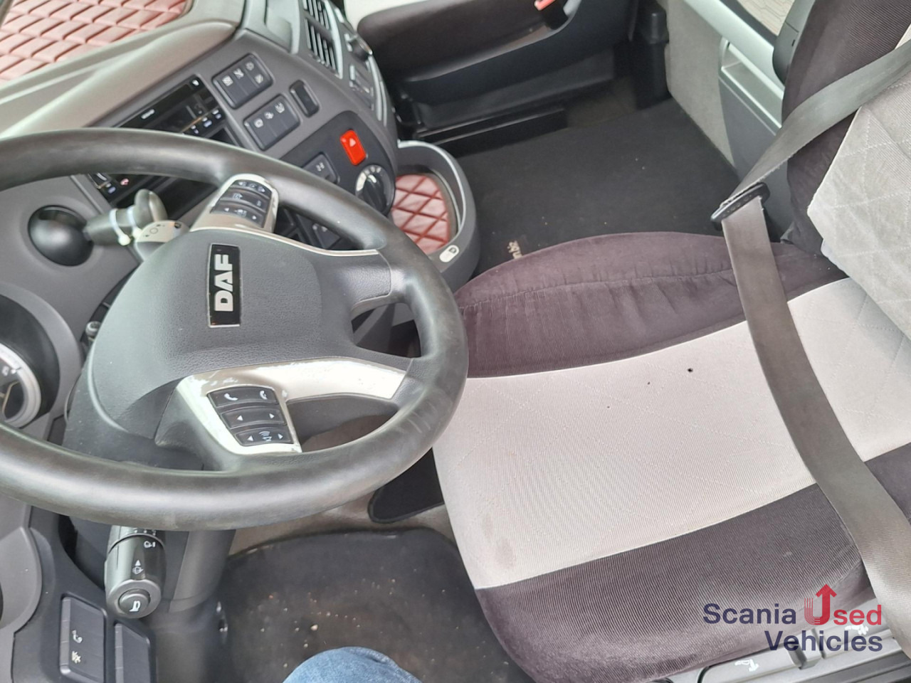DAF XF 480 6x2 SSC Intarder ! - Konteinerveduk/ Tõstukiga veoauto: pilt 2 DAF XF 480 6x2 SSC Intarder ! - Konteinerveduk/ Tõstukiga veoauto: pilt 2