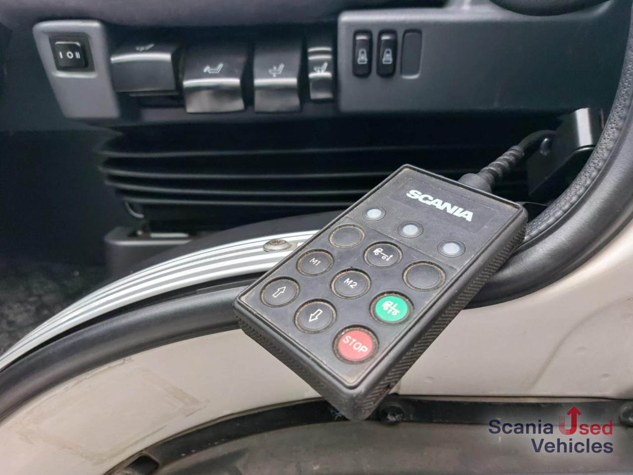 SCANIA P 280 DB4x2MNA Koffer Ladebordwand - Kasti veoauto: pilt 4 SCANIA P 280 DB4x2MNA Koffer Ladebordwand - Kasti veoauto: pilt 4