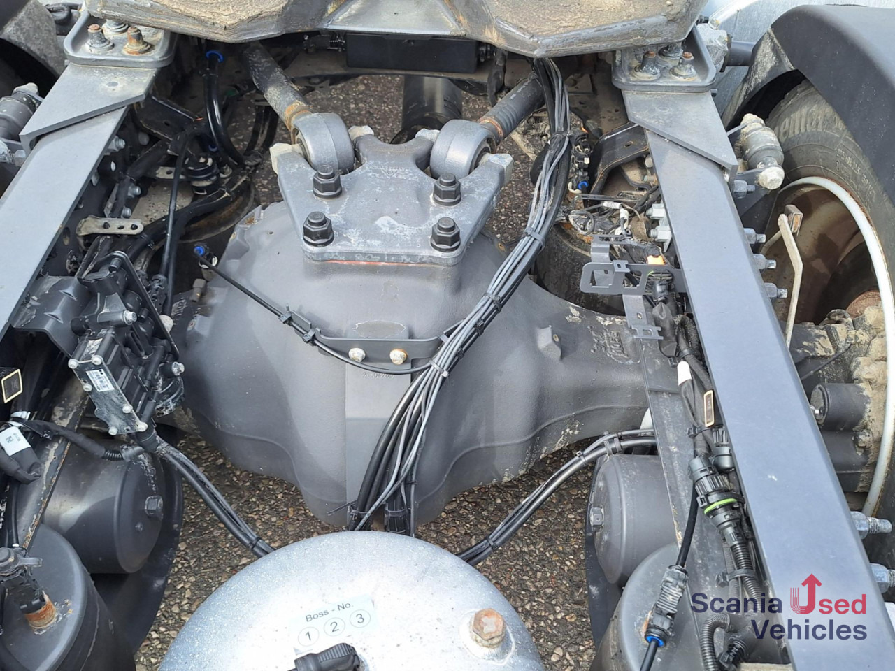 VOLVO FH 500 Lowliner Euro 6 ! - Sadulveok: pilt 3 VOLVO FH 500 Lowliner Euro 6 ! - Sadulveok: pilt 3