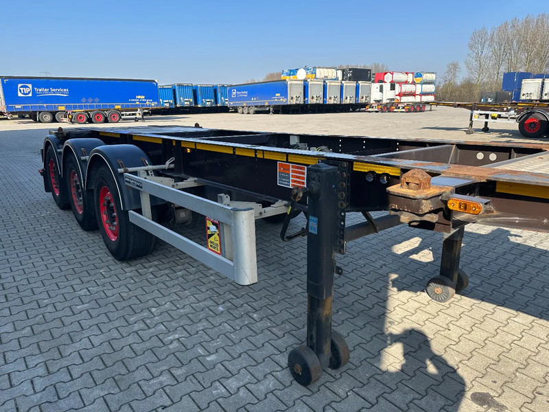 Konteinerveduk/ Tõstukiga poolhaagis Burg 20FT ADR (EX/II, EX/III, FL, AT), empty weight: 3.690kg, SAF INTRADISC, 2x liftaxle, ALCOA, NL-Chassis, APK/ADR: 07-2025: pilt 12