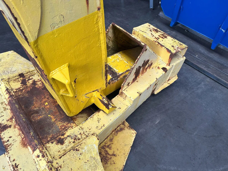 Laotraktor HOUCON GN27 Gooseneck FOR MAFI: pilt 8