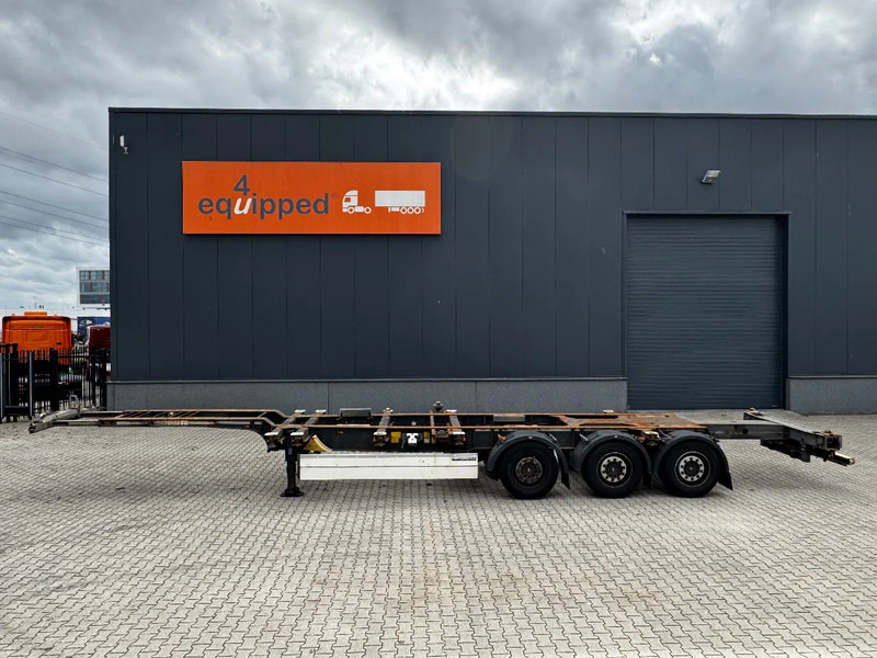 Schmitz Cargobull GOTHA 45FT HC, Scheibebremsen, vorne + hinten + Stoßstange ausziehbar, NL-Chassis, Liftachse - Konteinerveduk/ Tõstukiga poolhaagis: pilt 3 Schmitz Cargobull GOTHA 45FT HC, Scheibebremsen, vorne + hinten + Stoßstange ausziehbar, NL-Chassis, Liftachse - Konteinerveduk/ Tõstukiga poolhaagis: pilt 3