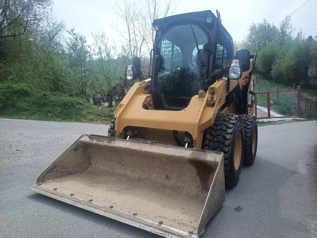CATERPILLAR 262 D XPS - Kompaktlaadur: pilt 3 CATERPILLAR 262 D XPS - Kompaktlaadur: pilt 3