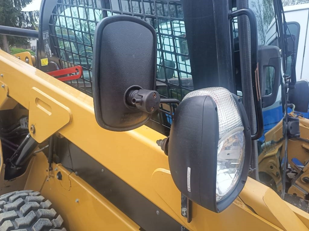 CATERPILLAR 262 D XPS - Kompaktlaadur: pilt 5 CATERPILLAR 262 D XPS - Kompaktlaadur: pilt 5