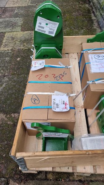 Zuidberg Frontzapfwelle zum John Deere 7R - Hüdrauliline mootor - Põllutööseade: pilt 3 Zuidberg Frontzapfwelle zum John Deere 7R - Hüdrauliline mootor - Põllutööseade: pilt 3