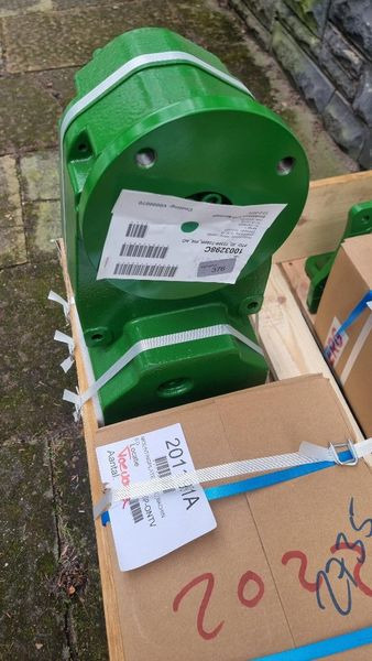 Zuidberg Frontzapfwelle zum John Deere 7R - Hüdrauliline mootor - Põllutööseade: pilt 5 Zuidberg Frontzapfwelle zum John Deere 7R - Hüdrauliline mootor - Põllutööseade: pilt 5